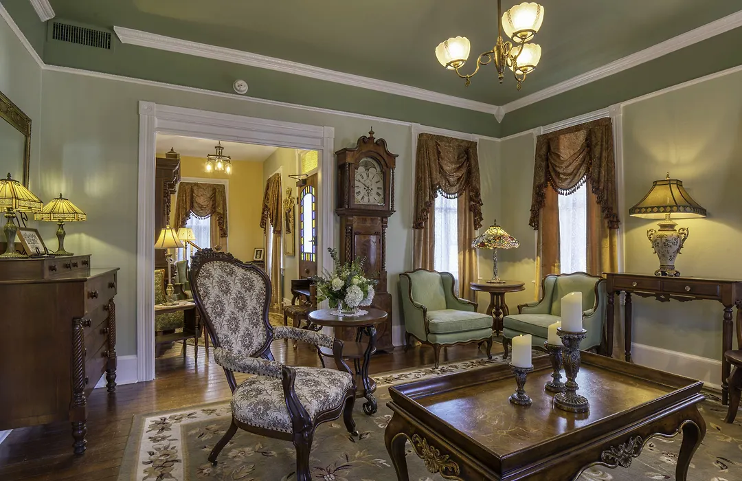 Victorian House Bed And Breakfast-1